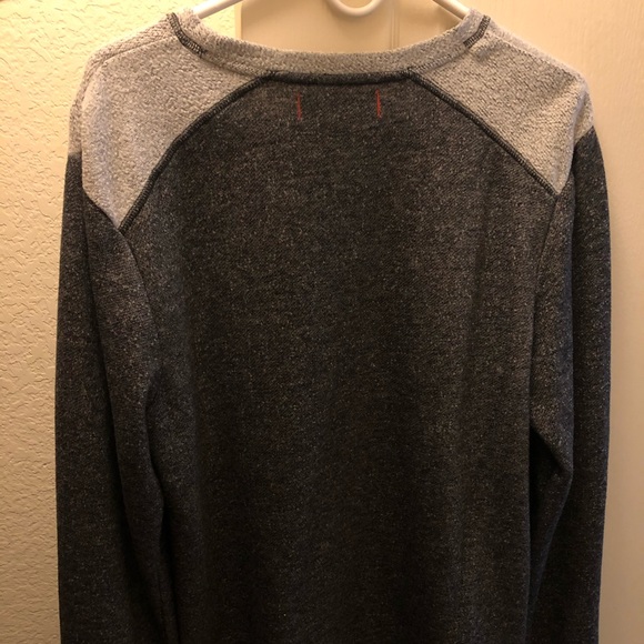 Tommy bahama sweatshirt size M grey black - Picture 4 of 4
